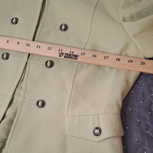 Tahari Stylish Women's Jacket in Light Green size 12 petite - Picture 5 of 6